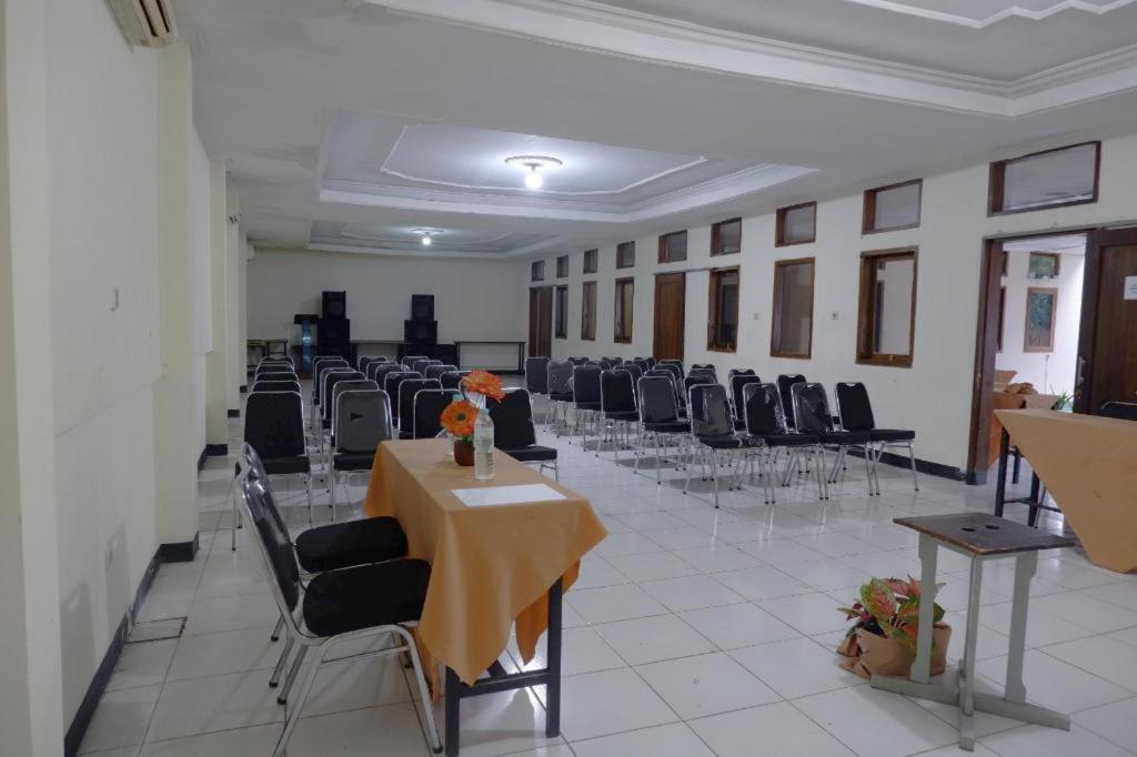 Hotel Tiara Garut Ngoại thất bức ảnh
